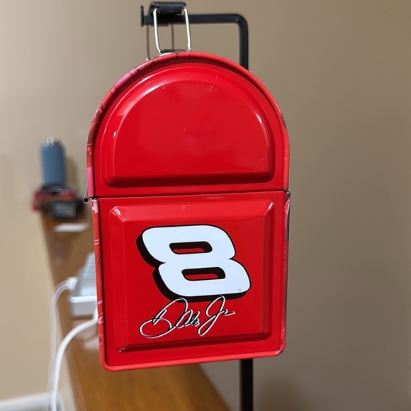 Dale Earnhardt, Jr. Lunch Box - Picture 3 of 13